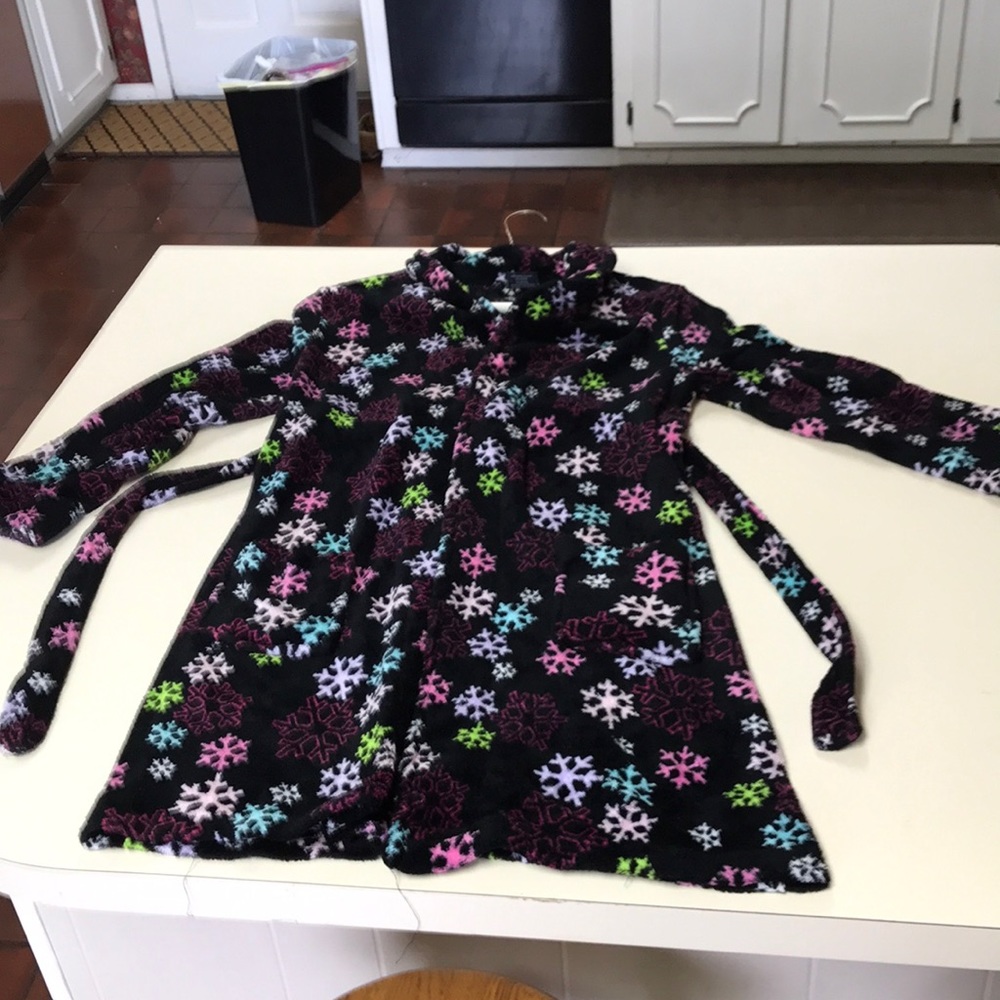 Faded Glory women’s sweater/robe